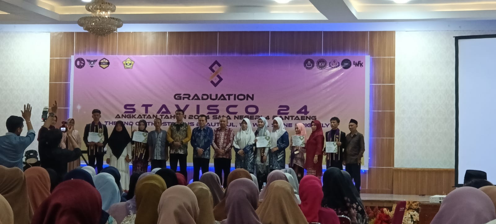 Aku, Javid, dan Pak Syafar