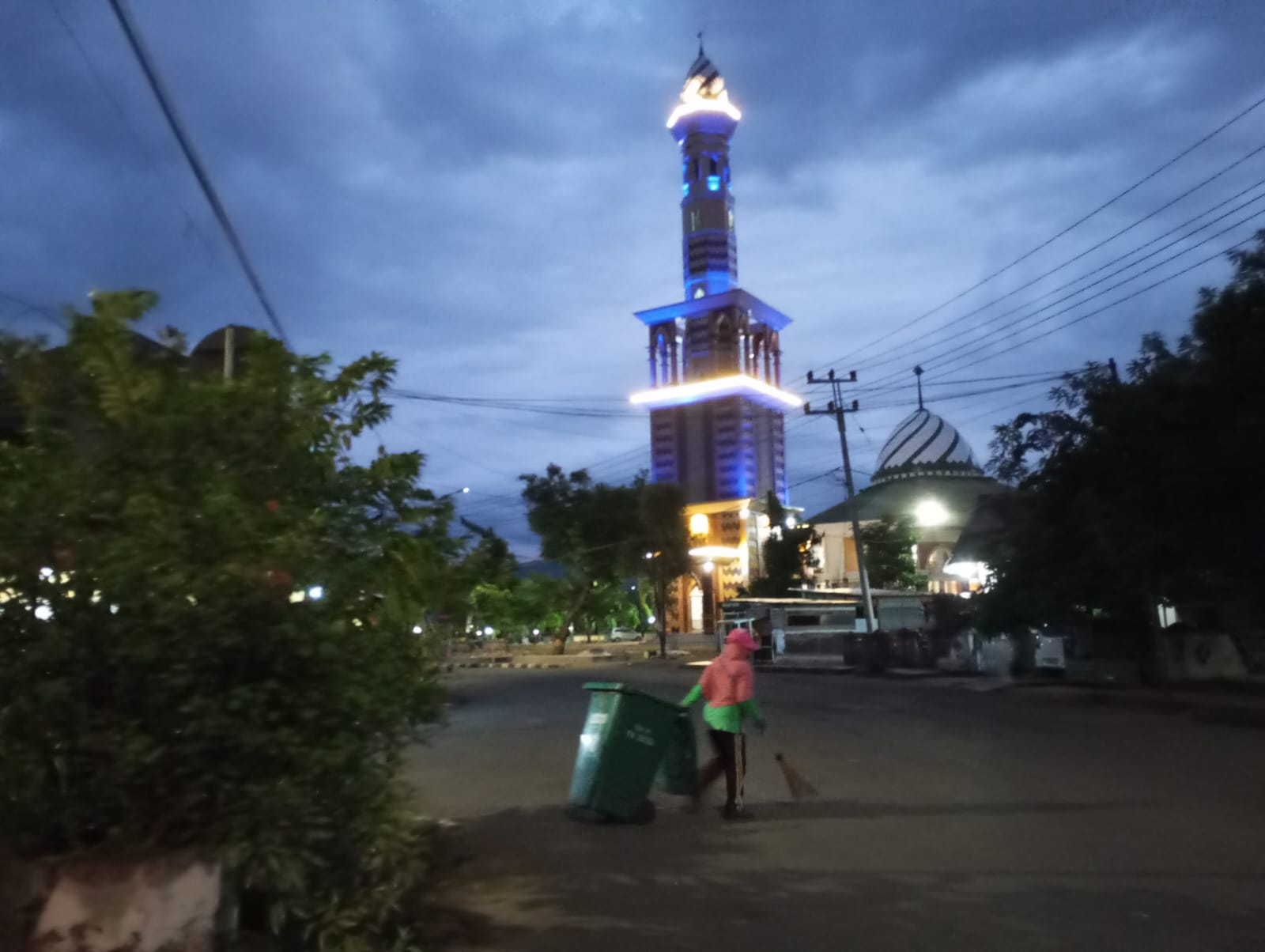 Penyapu Jalanan dan Pandangan Dunia Kemuliaan