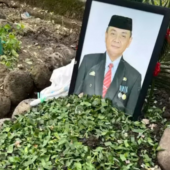 In Memorium Sang Penutur Tabe’ Bija