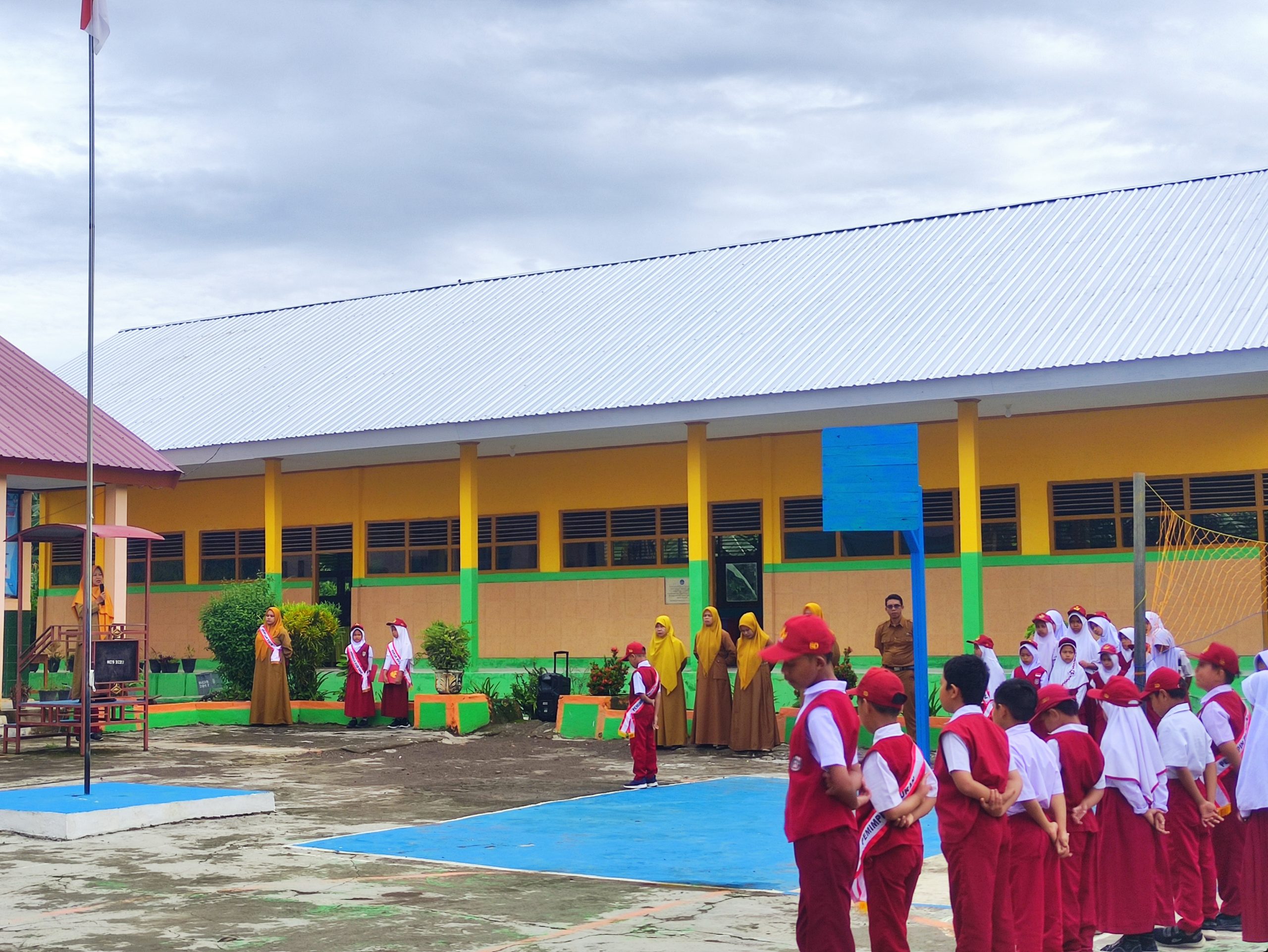 Benteng Terakhir Bernama Sekolah