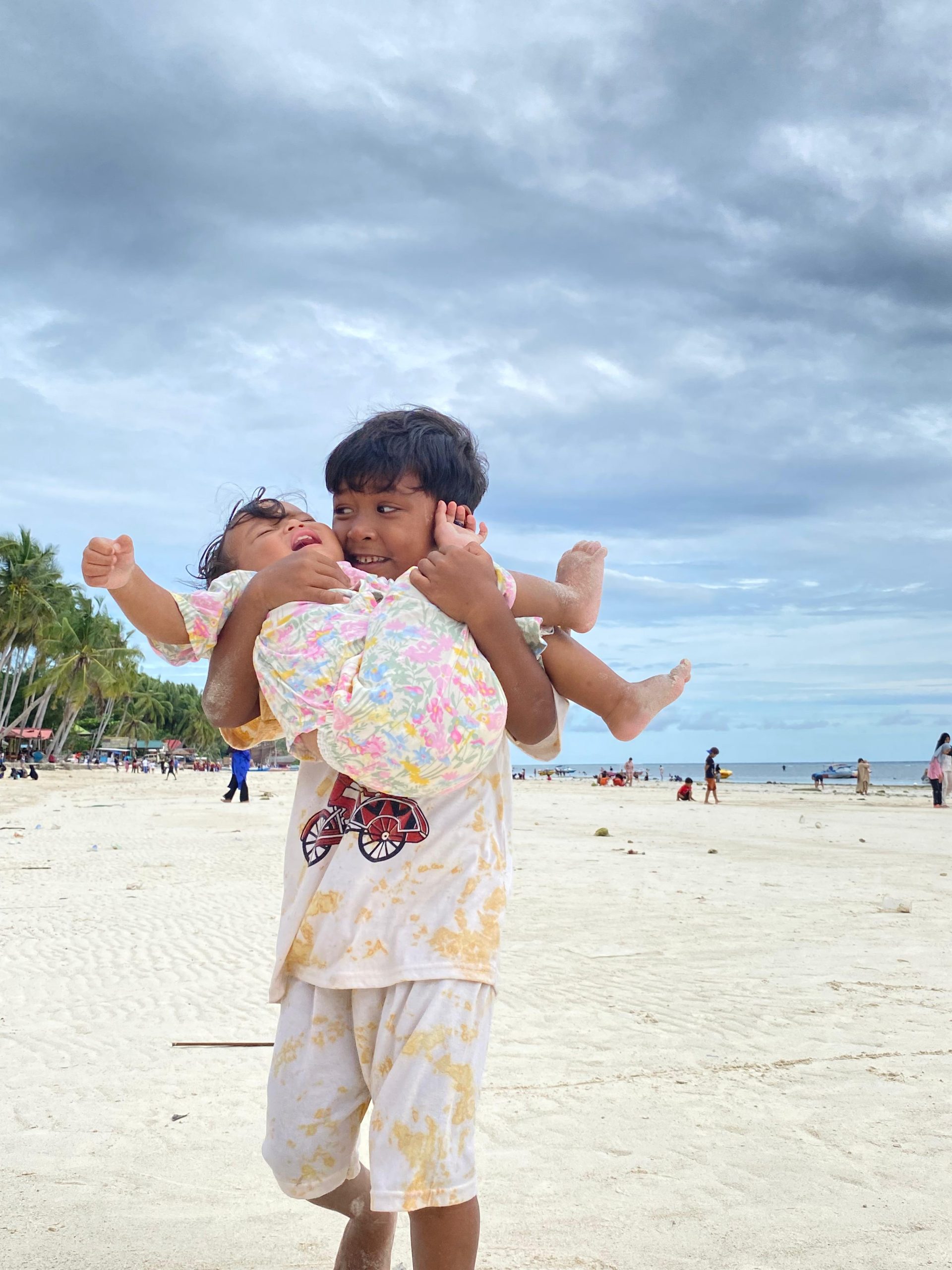 Secarik Catatan Kecil untuk Ultah Adil dan Moana