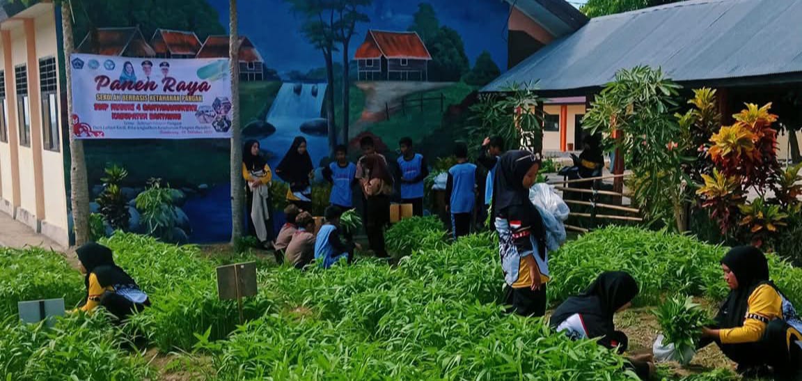 Ketika Sekolah Lupa Mengajar Kehidupan